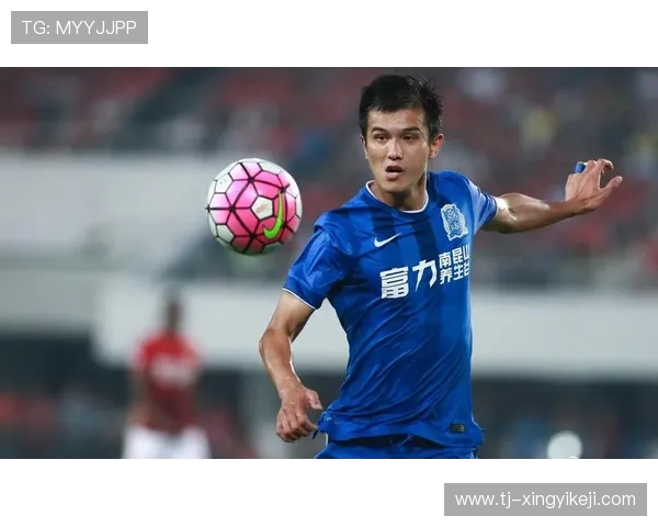 国足鏖战亚洲杯再掀激情风暴全队誓夺荣耀展现中国足球新力量