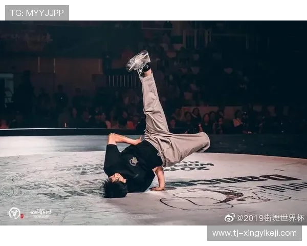 南京攀岩队在全国街舞大赛中以53分稳居积分榜首位 南京攀岩队在全国街舞大赛中以53分稳居积分榜首位