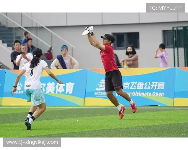 武汉飞盘队实力分析与发展潜力探讨助力飞盘运动的崛起与普及 武汉飞盘队实力分析与发展潜力探讨助力飞盘运动的崛起与普及