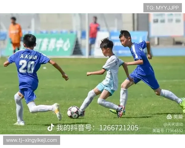 足球专题：聚焦北京足球队的团队协作